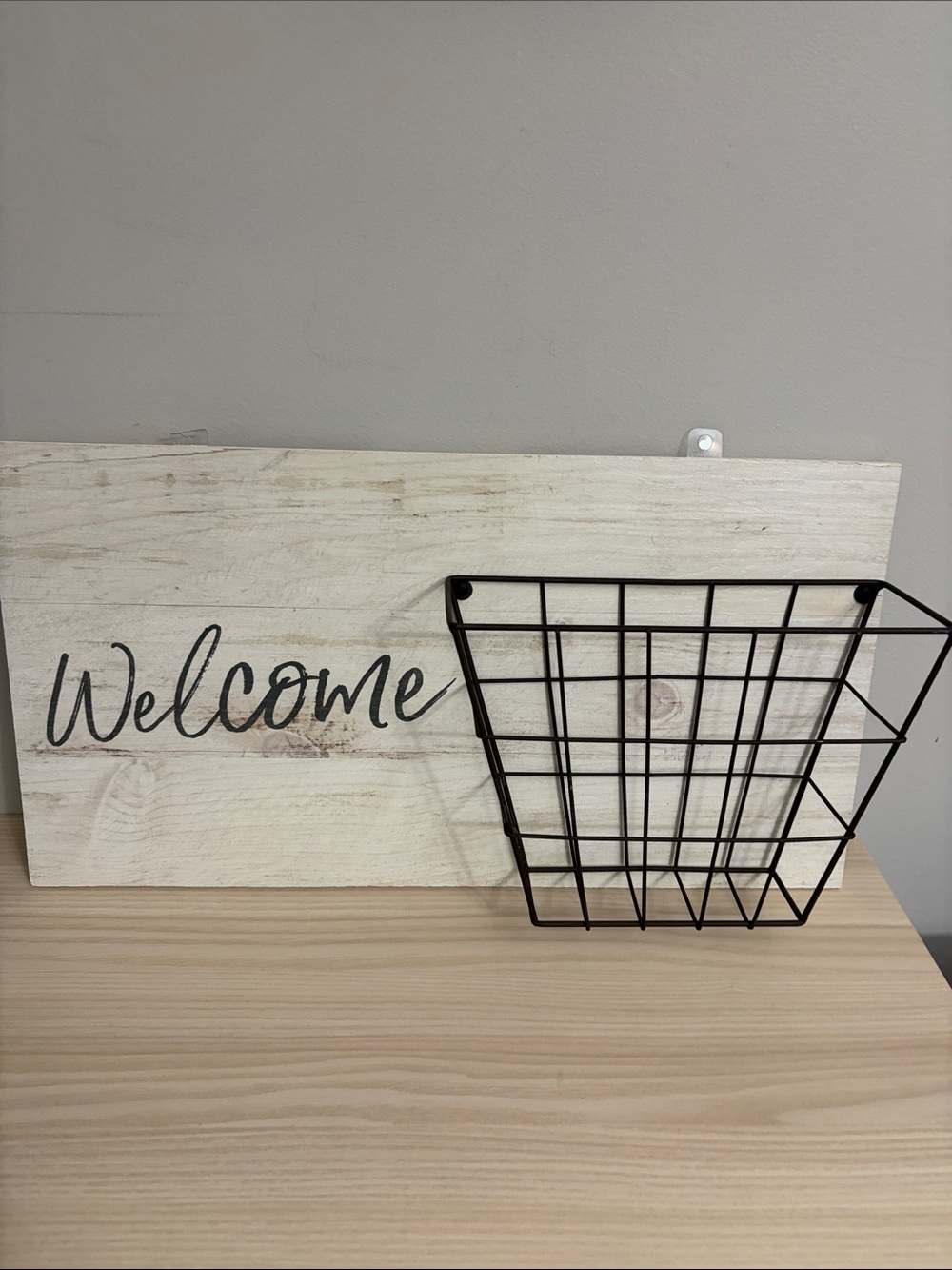 Welcome New! Handmade in USA Organizer metal wall nasquet
